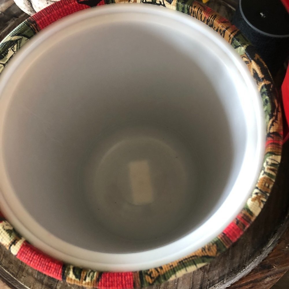 VINTAGE 70'S RED CLOTH INSULATED ICE BUCKET TAVERN/BAR THEME - Picture 7 of 8